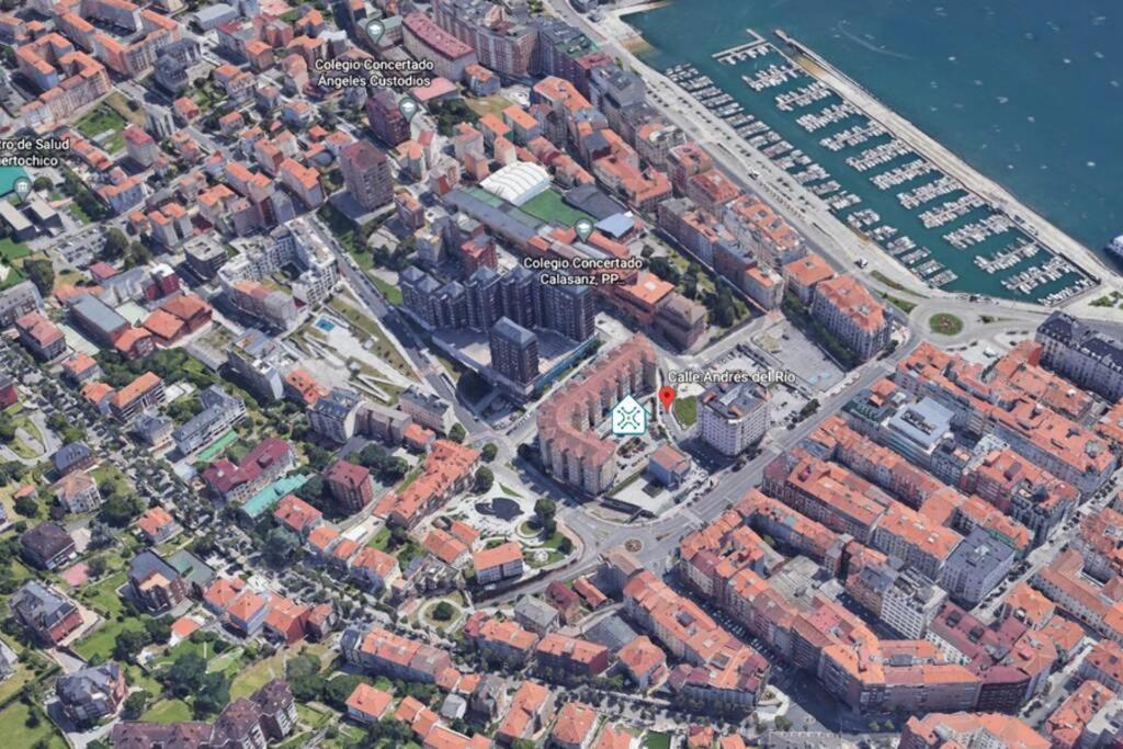 Comodo Apartamento En Puertochico, Cerca De Todo. 桑坦德 外观 照片