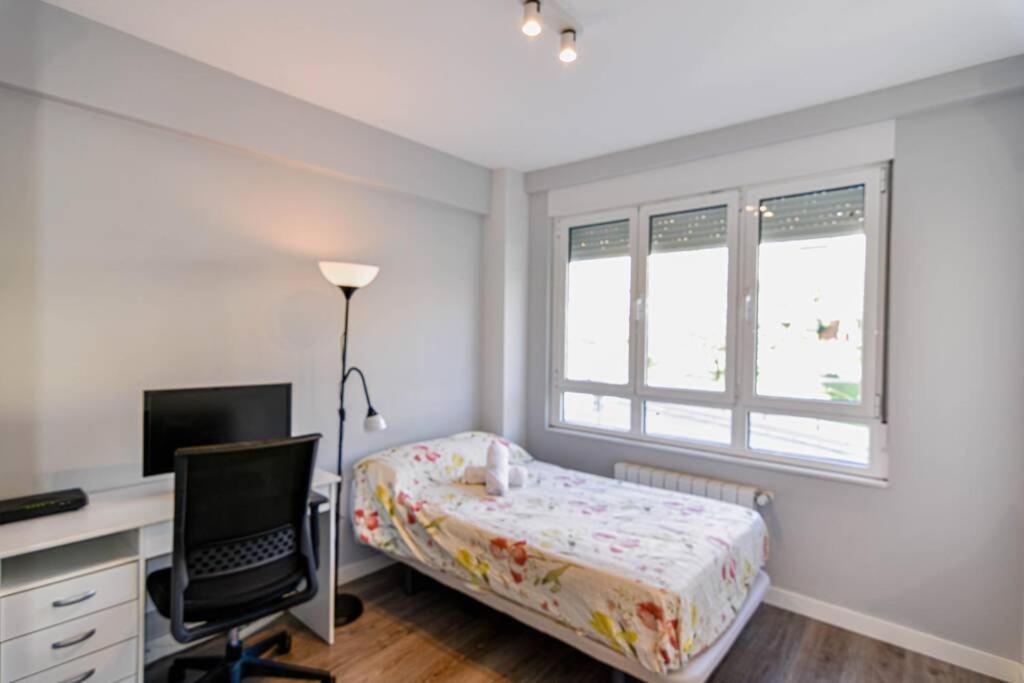 Comodo Apartamento En Puertochico, Cerca De Todo. 桑坦德 外观 照片